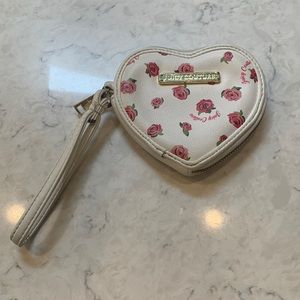 Juicy Couture - Wristlet